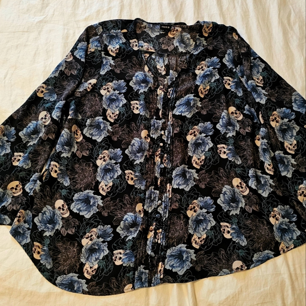 Flowy long sleeve Torrid size 3 blouse